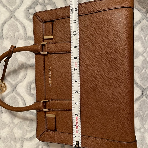 Michael Kors medium Dillion satchel - Picture 2 of 12